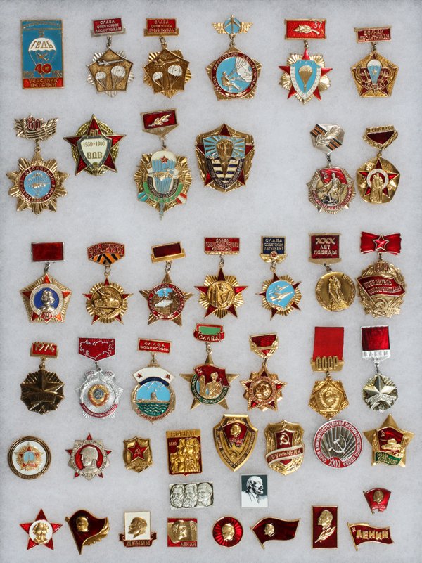 USSR ENAMEL MEDALS BADGES BUTTONS ETC. (1 of 2)