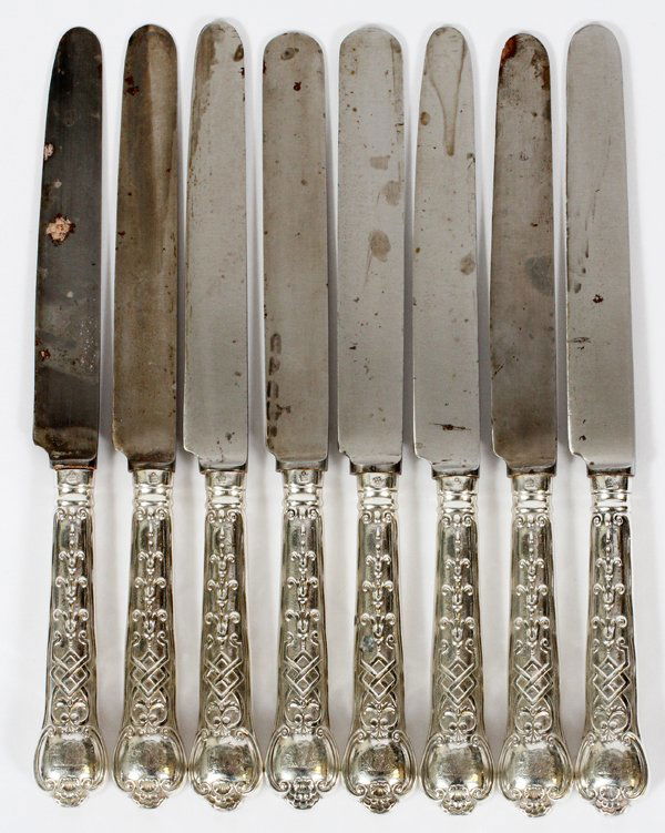 VICTORIAN STERLING HANDLE DINNER KNIVES LONDON (1 of 2)