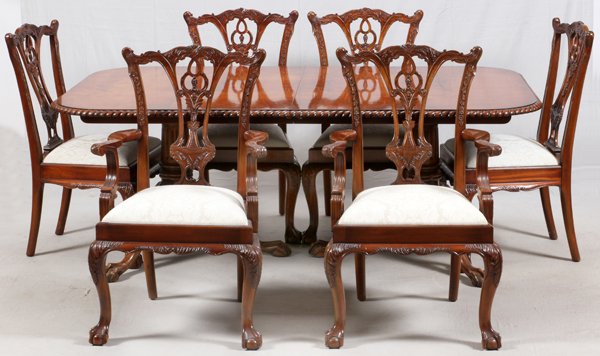 CHIPPENDALE STYLE MAHOGANY DINING SET 9 PIECES (1 of 5)