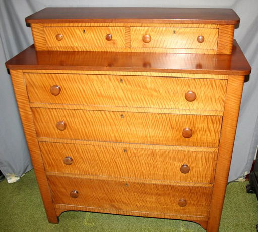 040038 American Antique Tiger Maple Dresser C 1860 Apr 07