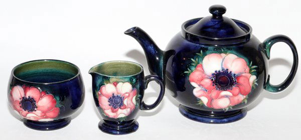 MOORCROFT ANEMONE POTTERY (1 of 2)