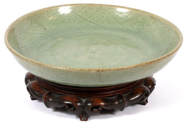 CHINESE CELADON POTTERY BOWL 18TH C. (1 of 3)