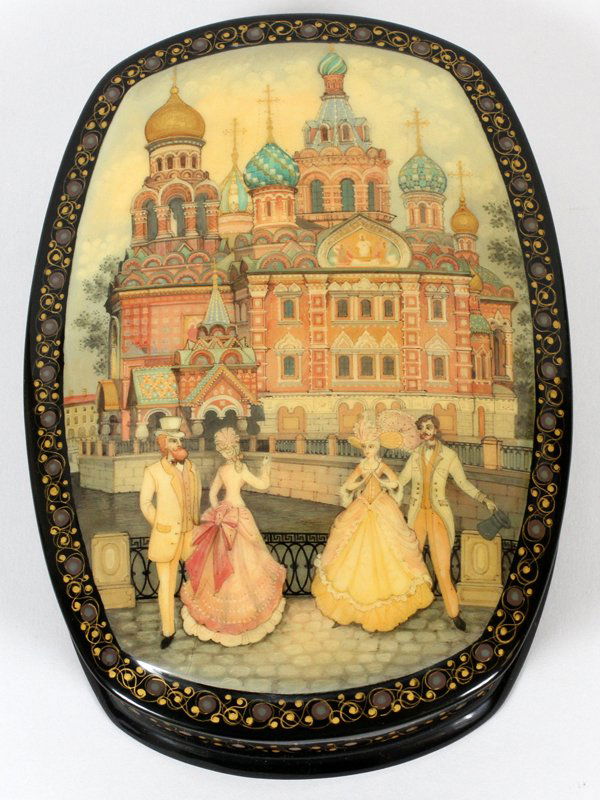 RUSSIAN LACQUER HINGED BOX (1 of 4)