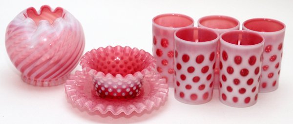 CRANBERRY OPALESCENT GLASS TABLEWARE AND TUMBLERS: CRANBERRY OPALESCENT GLASS TABLEWARE AND TUMBLERS, 8 PIECES, H 2 1/2"-4":Including 1 rose bowl, 1 sauce bowl with 1 separate underplate, and 5 tumblers.