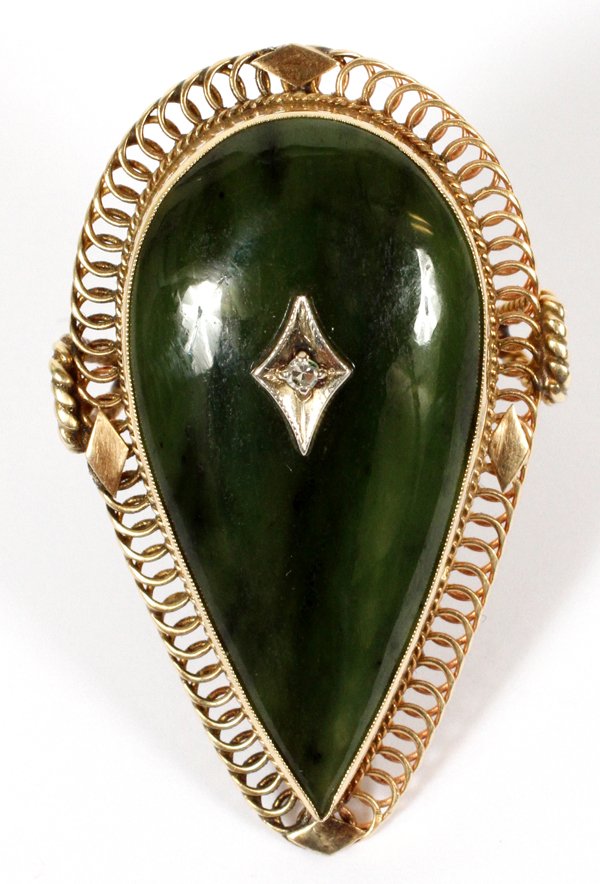 IMPERIAL PEAR-SHAPE JADE RING W/ INSET DIAMOND (1 of 2)