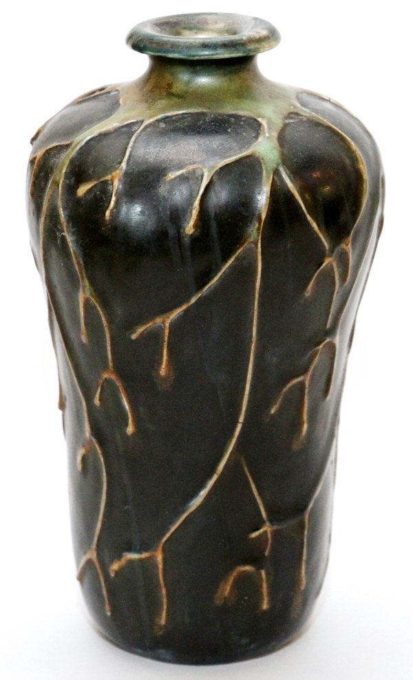 AMPHORA POTTERY VASE, C.1900, H 9 3/4" (1 of 3)