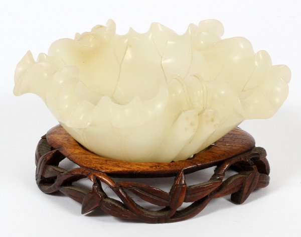 CHINESE LEAF-FORM SOAPSTONE BRUSH WATER BOWL (1 of 3)