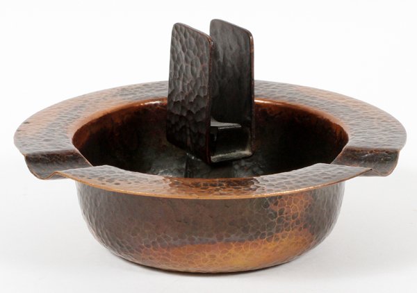 JOSEPH HEINRICHS HAMMERED COPPER ASHTRAY (1 of 2)
