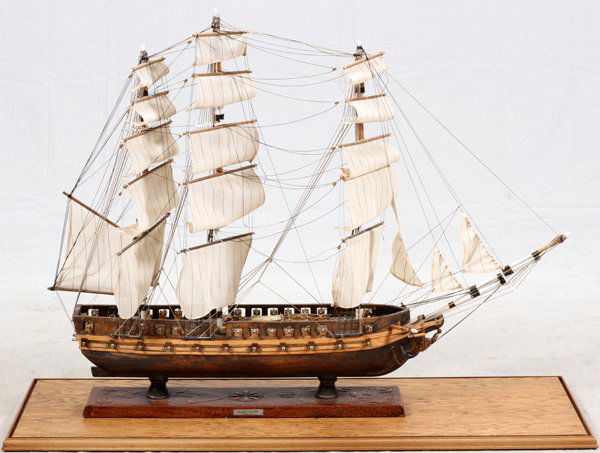 USS CONSTITUTION SHIP MODEL (1 of 3)
