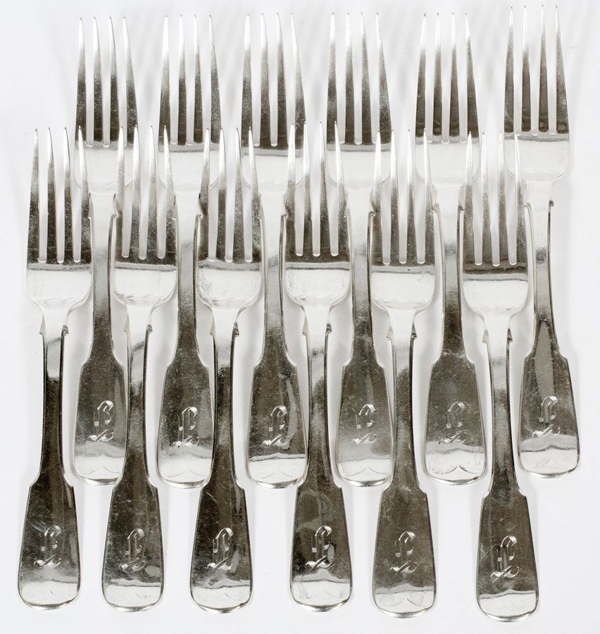 THOMAS MANING DUBLIN STERLING SILVER FORKS 1835: THOMAS MANING, DUBLIN, STERLING SILVER FORKS, 1835, 8 PCS.:Dublin Sterling silver forks, having 1834-1837, King William IV duty marks, date letter 'P' (1835). Thomas Maning silversmith marks. 17.17 tr