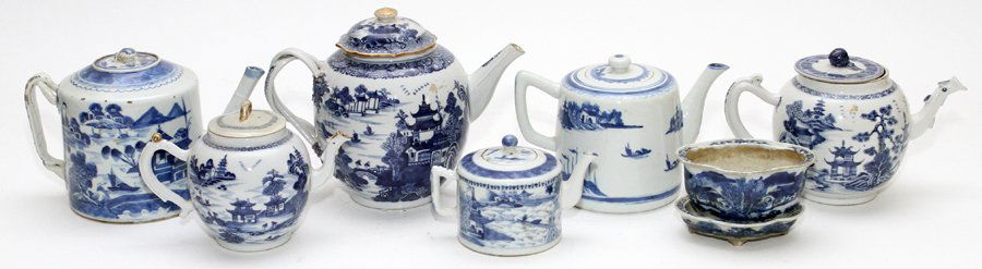 CHINESE BLUE AND WHITE PORCELAIN TEAPOTS & PLANTER (1 of 2)