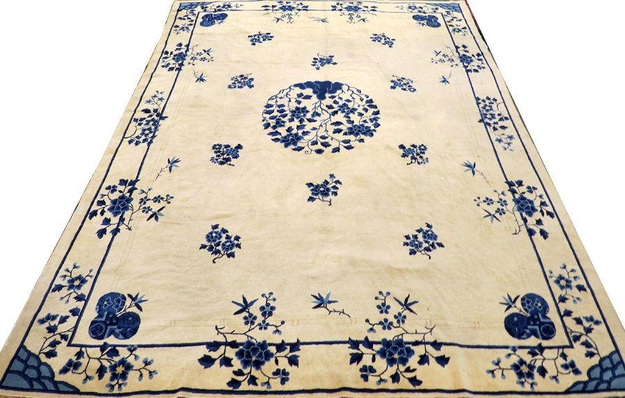 CHINESE HANDWOVEN WOOL CARPET C. 1930-1950 (1 of 5)