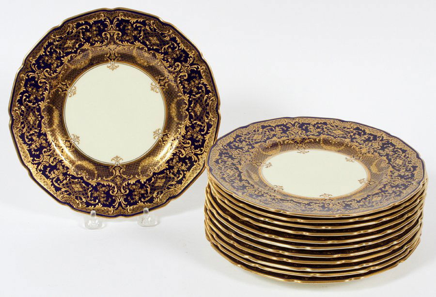 ROYAL DOULTON CHARGER PLATES 12 (1 of 2)