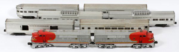LIONEL SANTA FE O GA PASSENGER TRAIN POST WAR (1 of 2)