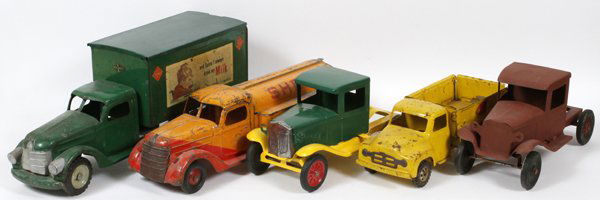 BUDDY-L PRESSED METAL TRUCK AND TRACTORS C1935-1948 (1 of 3)