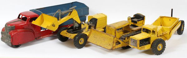 NY-LINT TOYS 'MODEL' TOYS CONSTRUCTION TRUCKS (1 of 4)