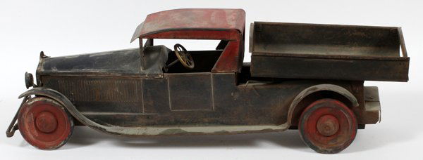 TURNER PACKARD PRESSED METAL DUMP TRUCK C1920'S (1 of 2)
