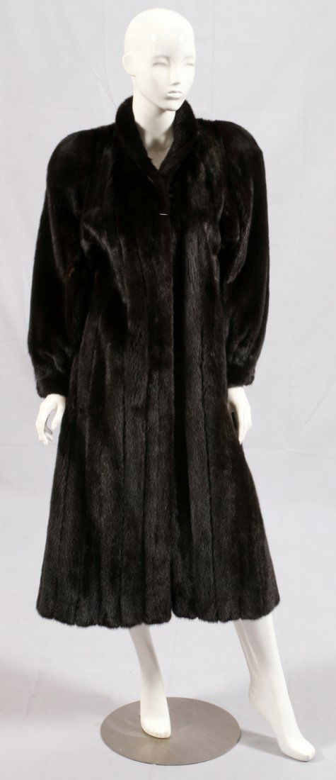 MINK COAT THREE QUARTER LENGTH SIZE 8-10 (1 of 2)