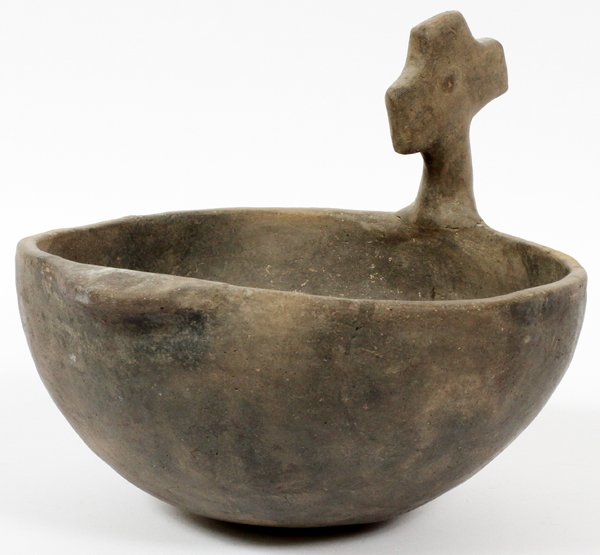 HOPE WELL POTTERY BOWL: HOPE WELL POTTERY BOWL, H 7 1/2":A round pottery bowl with a spout and head form accent handle. Measures H.7 1/2" x 10". Found in 1962 by Arnold Moore.