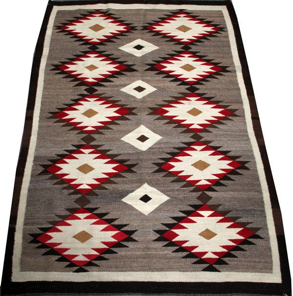 NAVAJO BROWN AND WHITE WOOL RUG C. 1920 (1 of 2)
