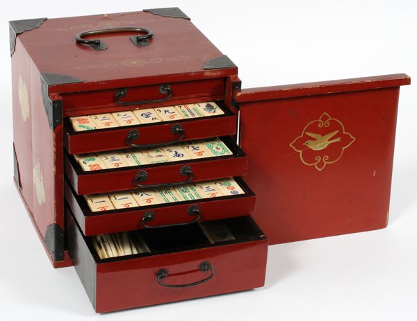 CHINESE MAHJONG GAME BOX (1 of 2)