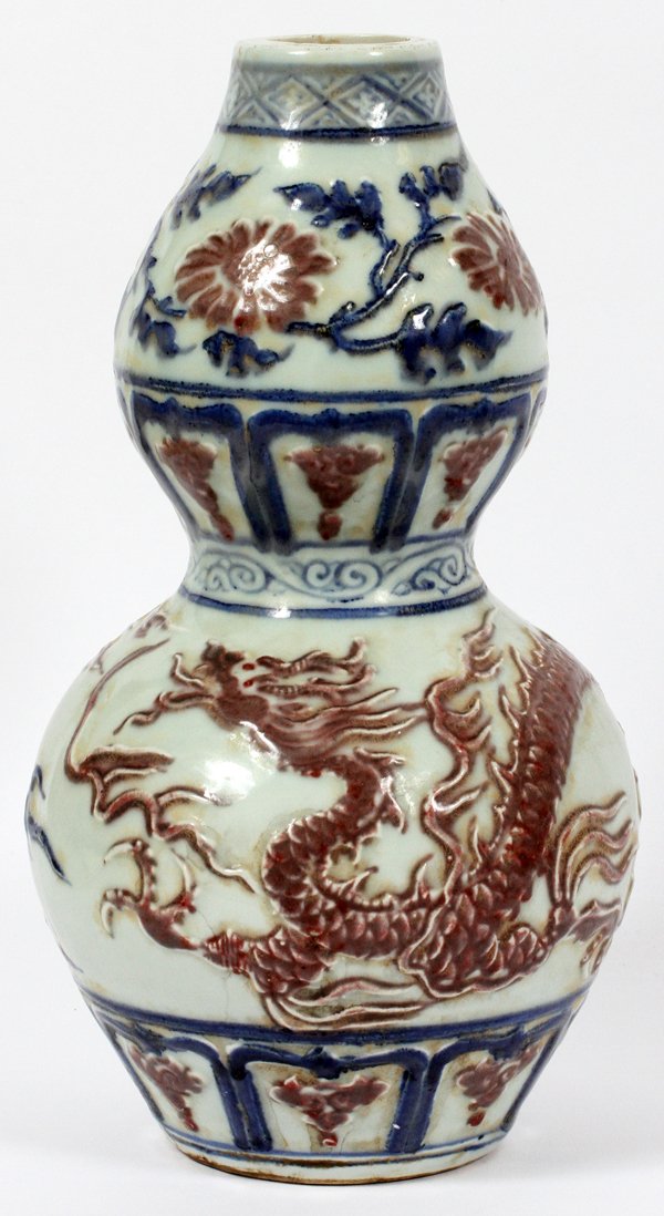 CHINESE DRAGON AND FLORAL PORCELAIN VASE 13: CHINESE DRAGON AND FLORAL PORCELAIN VASE 13" H 13" DIA 8":gourd shape Good condition jw