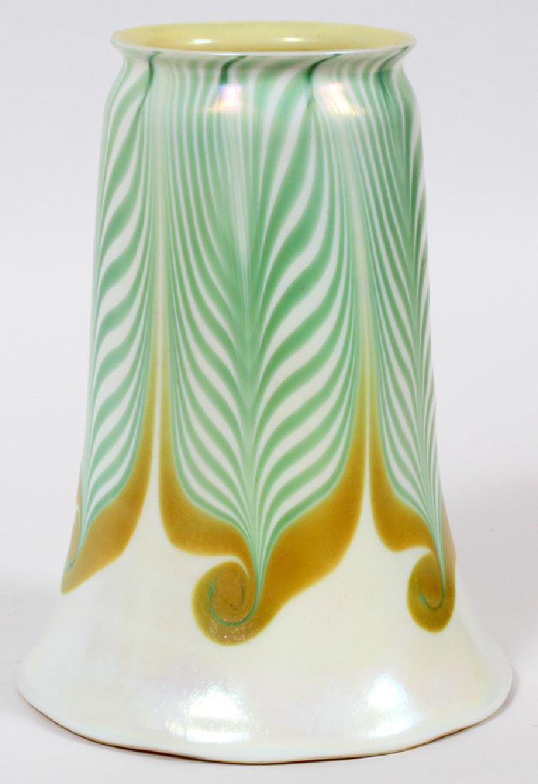 STEUBEN AURENE GOLD GREEN & ALABASTER HOOK SHADE (1 of 4)
