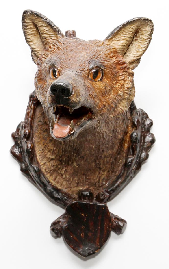 CARVED WOOD FOX FIGURE (1 of 2)