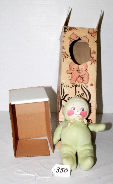 8" GREEN PLUSH ORIGINAL BOX - KINS INOVATION KEWPIE: 8" GREEN PLUSH ORIGINAL BOX - KINS INOVATION KEWPIE CLOTHES LABEL. VERY RARE. IN BOX - EXCELLENT CONDITION.