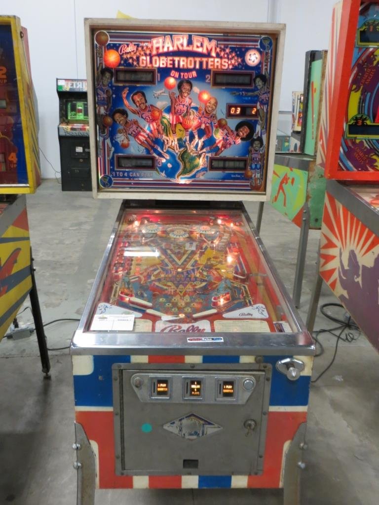 BALLY HARLEM GLOBETROTTERS ON TOUR PINBALL: Used item. Powers up unless otherwise noted: Powers up but needs repair.