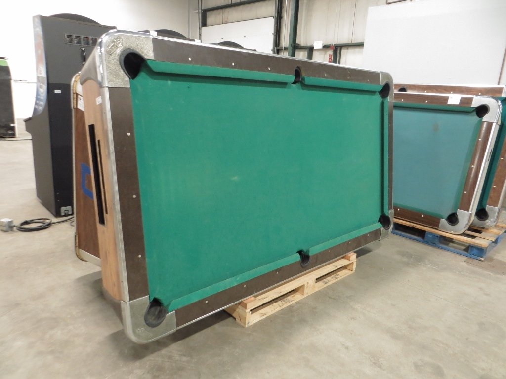 8' VALLEY COUGAR POOL TABLE: Used item. Powers up unless otherwise noted: