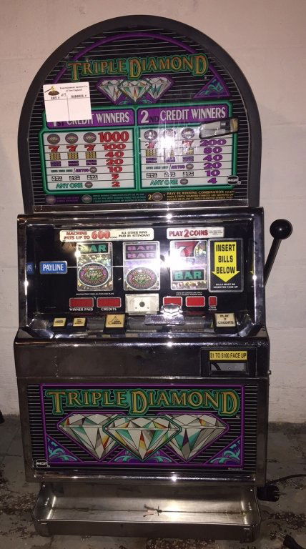 IGT TRIPLE DIAMOND SLOT MACHINE: Used item. Powers up unless otherwise noted: UNTESTED
