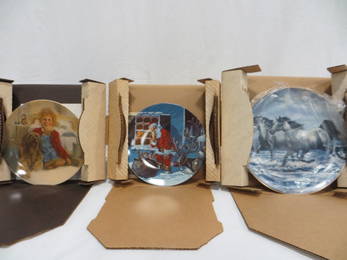 SET OF 8 ASSORTED COLLECTORS PLATES