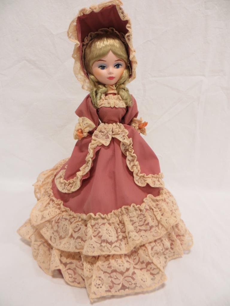 BRADLEY DOLLS-SOUTHERN DRESS DOLL (1 of 7)