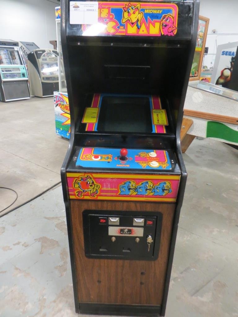MIDWAY MS. PAC-MAN (SMALL CABINET) (1 of 4)