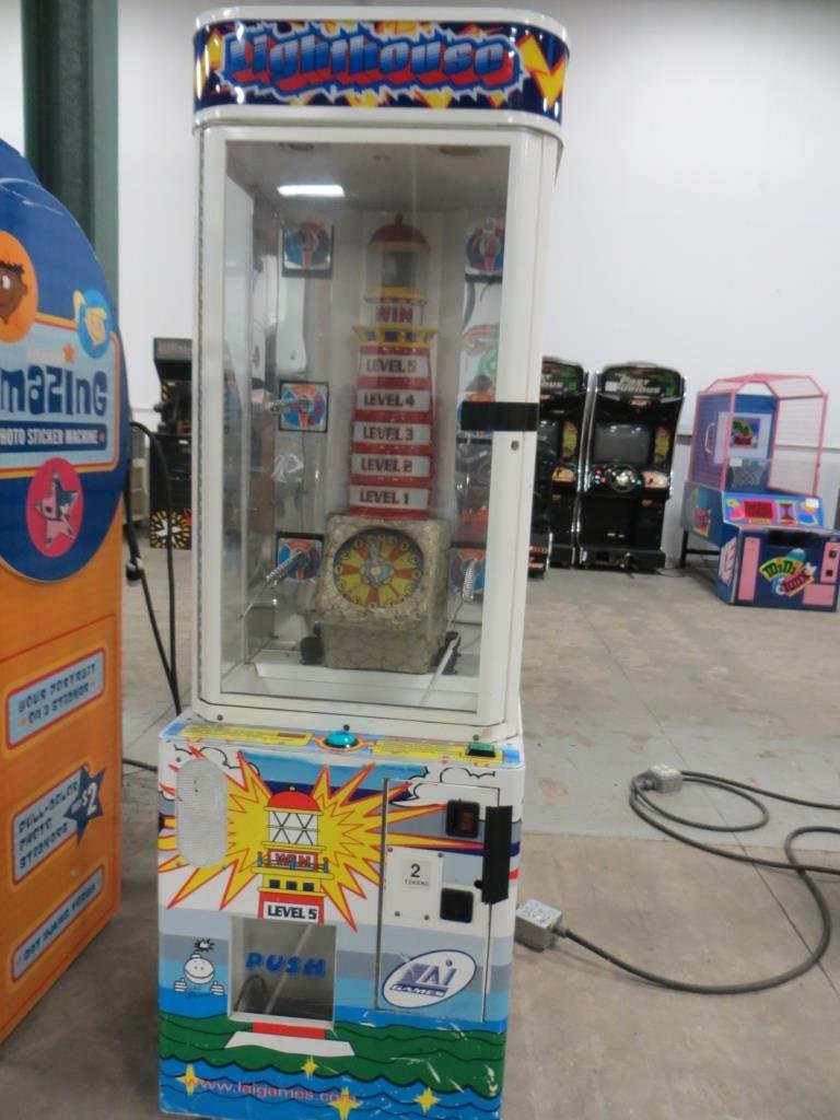 LIGHTHOUSE PRIZE MACHINE (1 of 4)