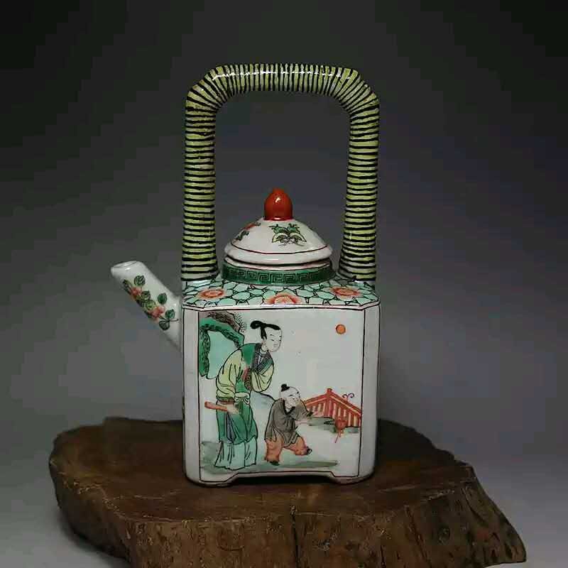 Kangxi period famille rose Porcelain teapot (1 of 3)
