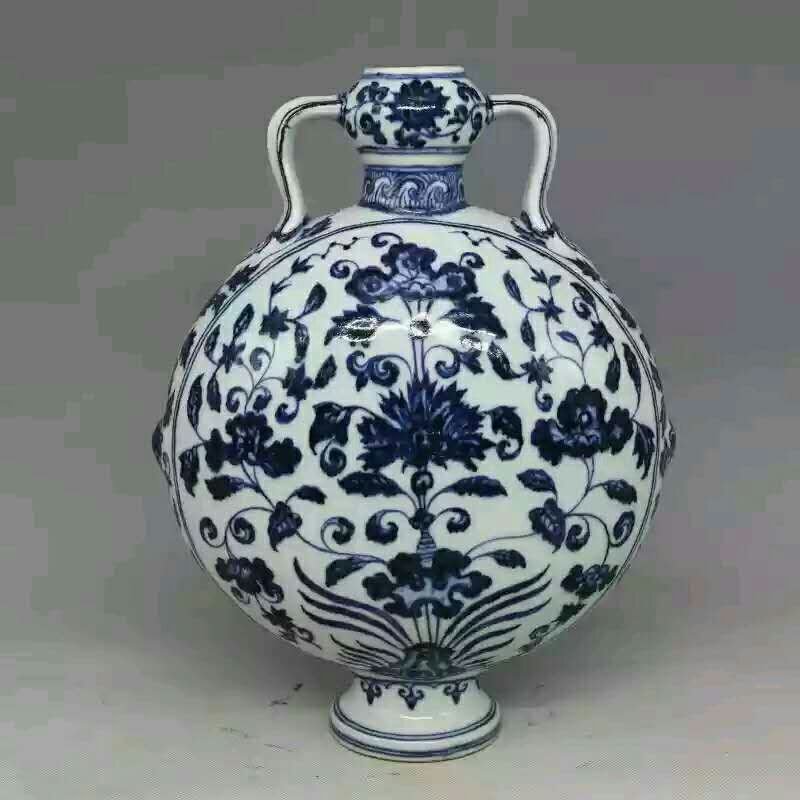 Ming dynasty style porcelain vase (1 of 3)
