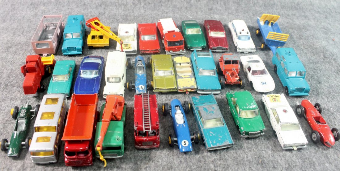Lot of 31 Vintage Lesney Matchbox Cars Trucks Bus Fire: Lot of 31 Vintage Lesney Matchbox Cars Trucks Bus Fire Construction Toys Collectibles Please see photos for all included cars. They show signs of normal wear some paint is chipped and a couple tires m