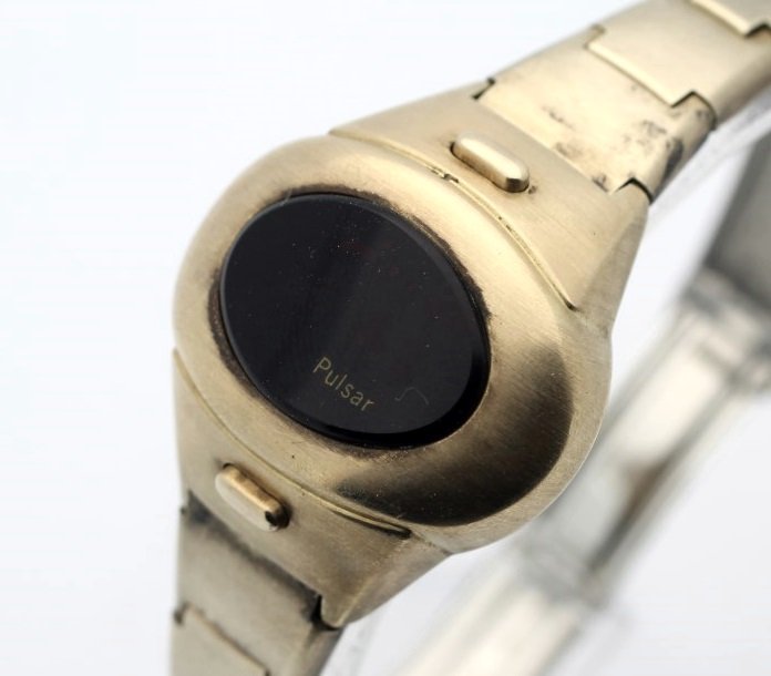 Vintage PULSAR Red LED 14 Karat Gold Filled Women's: Women's 14 Karat Gold Filled 32.5mm PULSAR. Battery Operated Movement. All Original. Watch Is Currently In Working Order. No Buyers Premium.