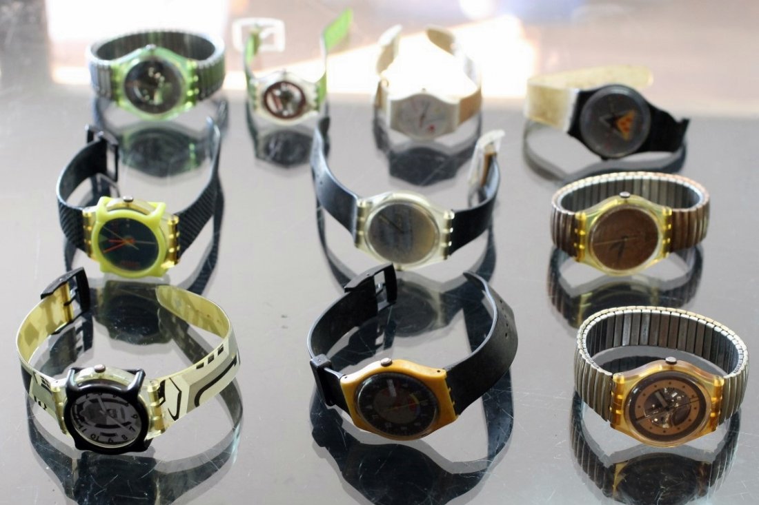 Men's Women's SWATCH Quartz Watch Lot Of 10: Men's And Women's Watch Lot Of 10 SWATCH. 1 Is In Working Order. The Rest Should Just Need Batteries But Are Being Sold For Parts Or Repair. No Buyers Premium.
