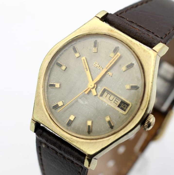 Circa 1970 BULOVA "Sea King" Men's Dress Watch: Men's Gold Electroplate 34mm BULOVA With Leather Strap. Circa 1970. Calibre 11ANACB Automatic Movement. Watch Has Issue Winding Manually. Watch Is Currently In Working Order. No Buyers Premium.