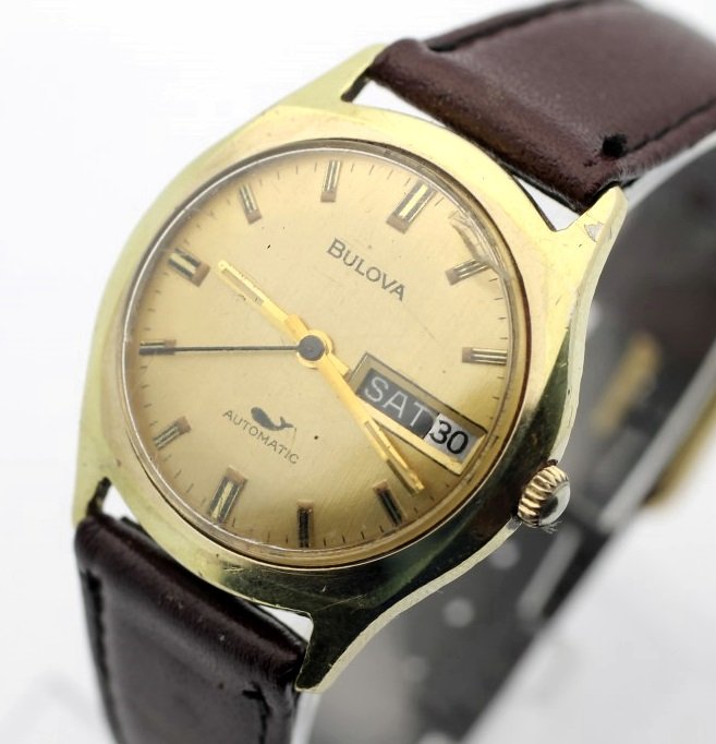 Circa 1972 BULOVA "Sea King" Men's Dress Watch: Men's Gold Electroplate 32.5mm BULOVA With Leather Strap. Circa 1972. Calibre 11ANACB. Watch Is Currently In Working Order. No Buyer's Premium