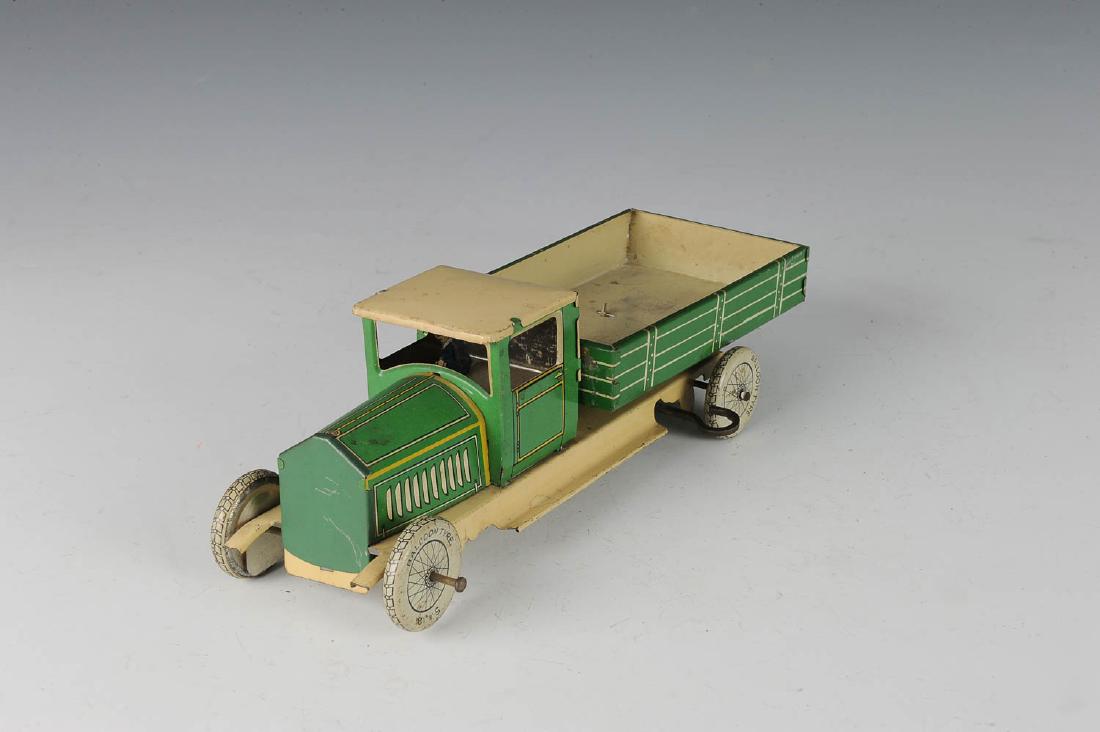 Wells Windup Dump Truck (1 of 4)