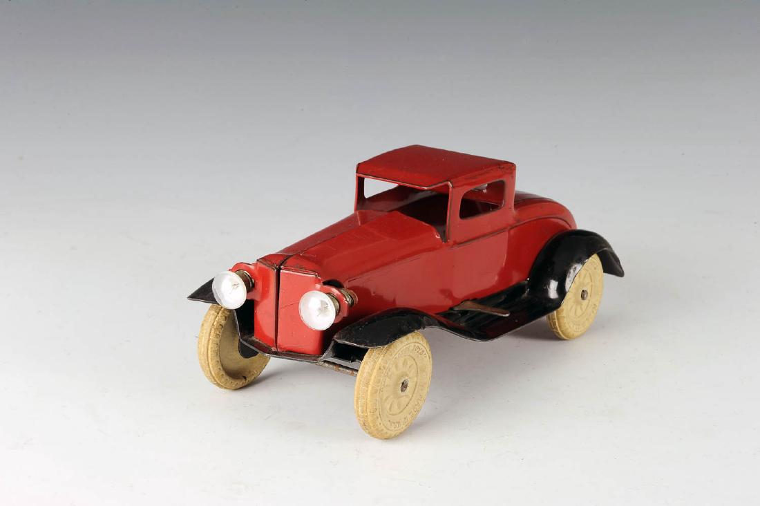 Wyandotte Electric Headlamp Coupe (1 of 4)