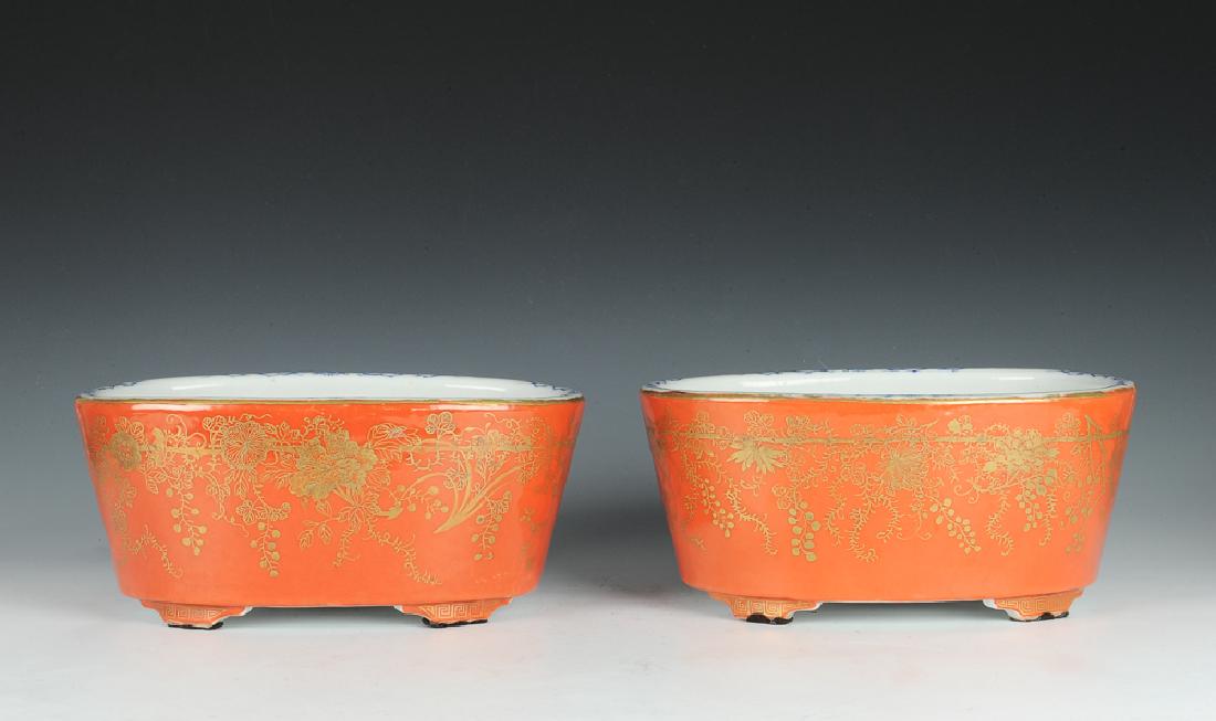 Pair of Coral Ground Planters, 19th - 20th C (1 of 10)