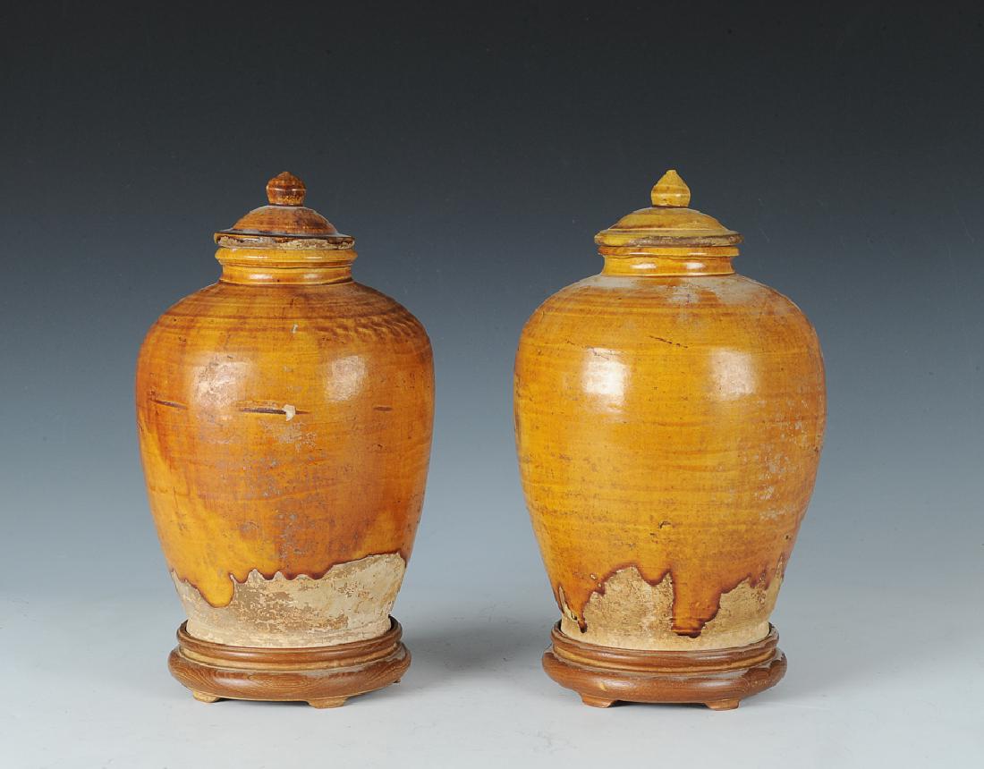 Pair of Chinese Yellow Glazed Covered Jars, Song (1 of 9)