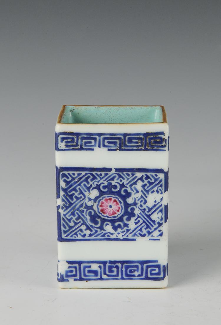 Chinese Blue & White Brush Pot, Qianlong Period (1 of 1)