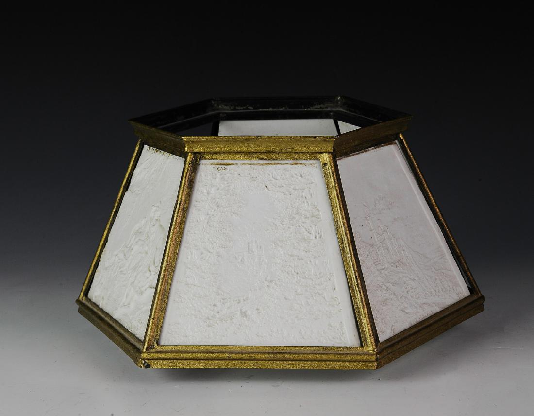 Lithopane Lamp Shade, Damaged (1 of 5)