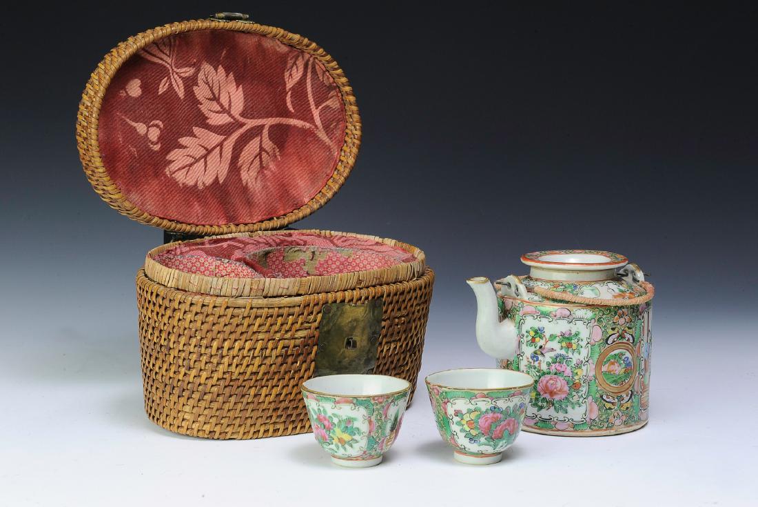 Chinese Export Tea Set & Basket, Late 19th Century (1 of 7)
